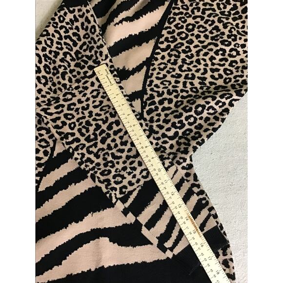 Rehab Lab Women Lrg Animal Print body con Knit Mini Cowl Neck Dolman SL EUC p - Picture 5 of 10